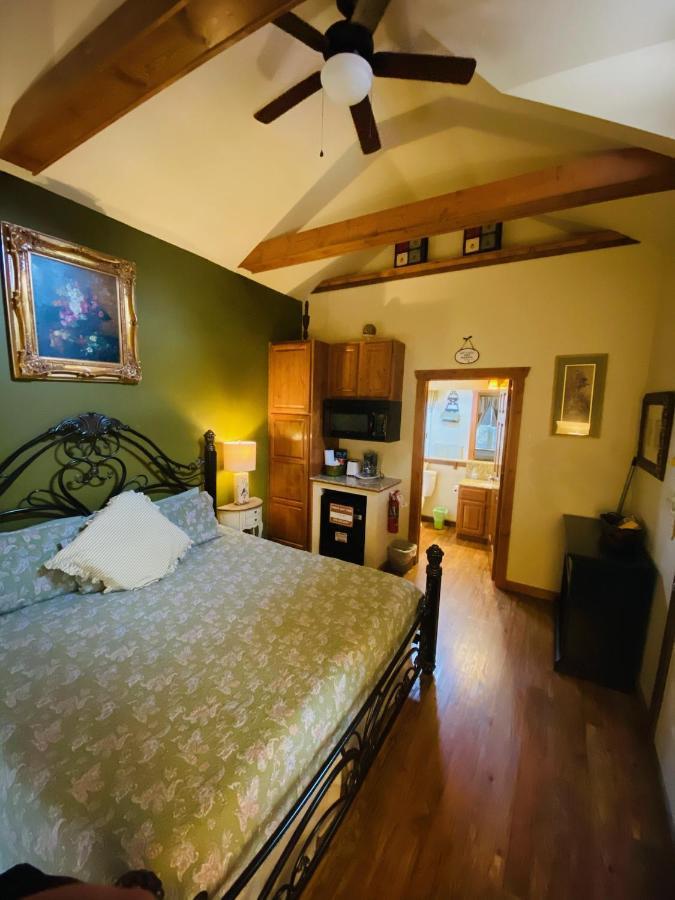 All Seasons Treehouse Village Eureka Springs Exterior foto
